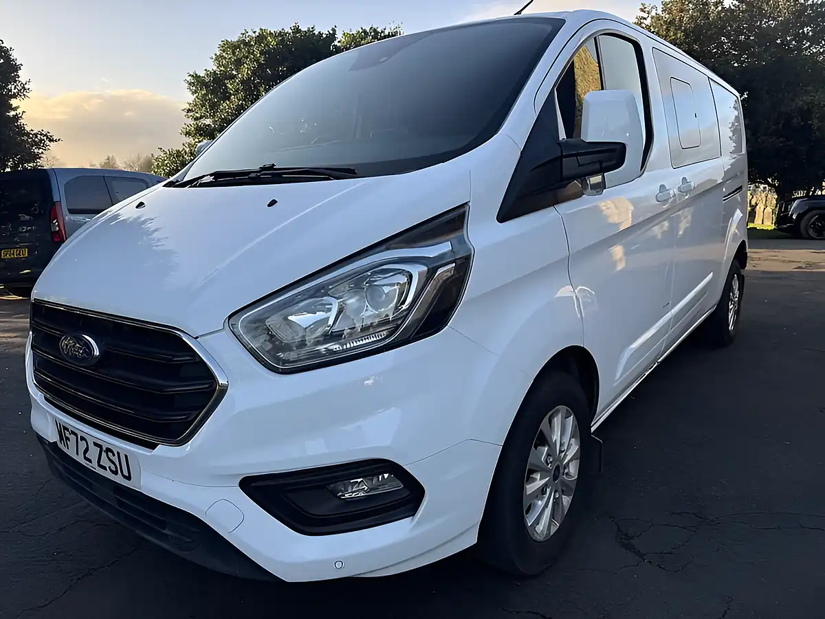 Used 2022 Ford Transit Custom Limited White - Interior and Exterior details 3