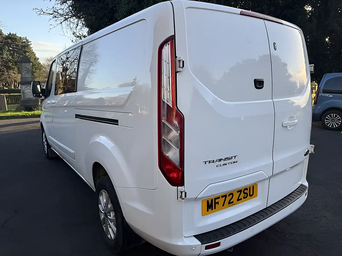 Used 2022 Ford Transit Custom Limited White - Interior and Exterior details 9