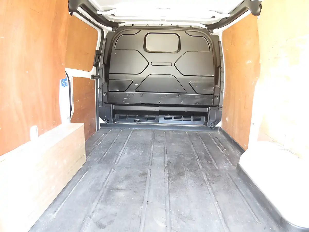 Used 2022 Ford Transit Custom Limited White - Interior and Exterior details 2