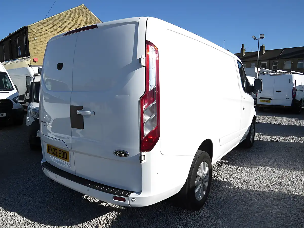 Used 2022 Ford Transit Custom Limited White - Interior and Exterior details 9