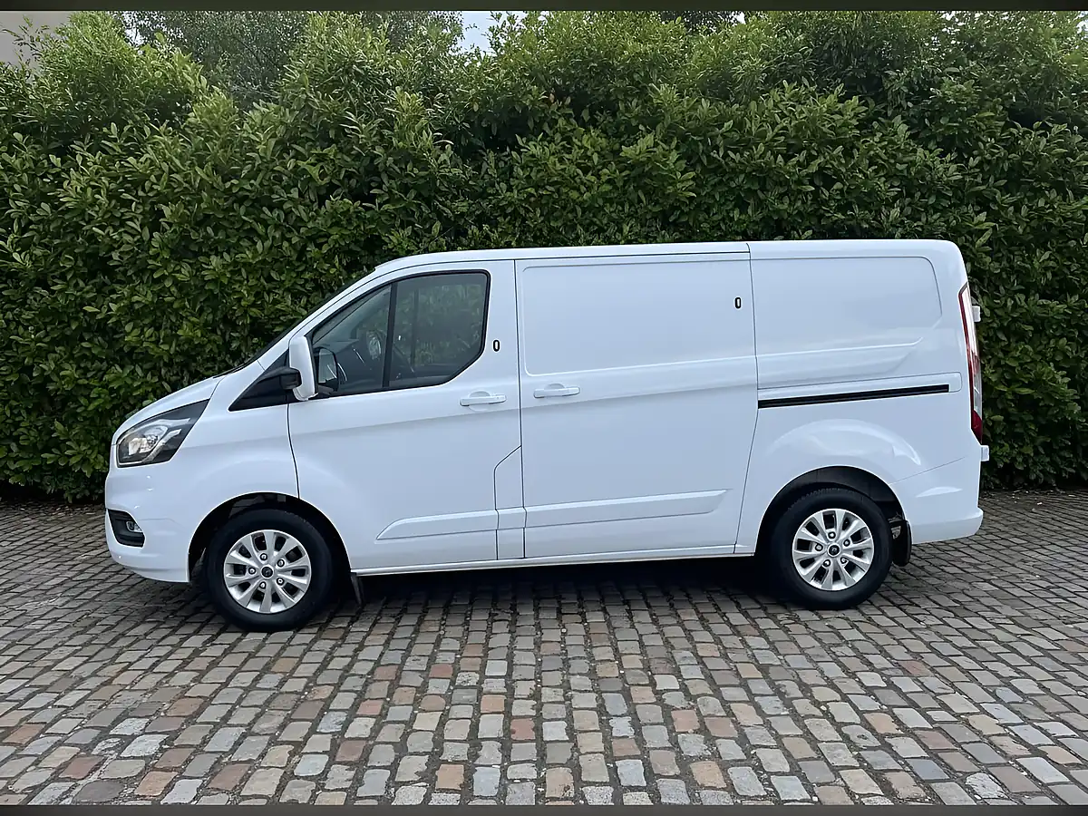 Used 2022 Ford Transit Custom Limited White - Interior and Exterior details 10