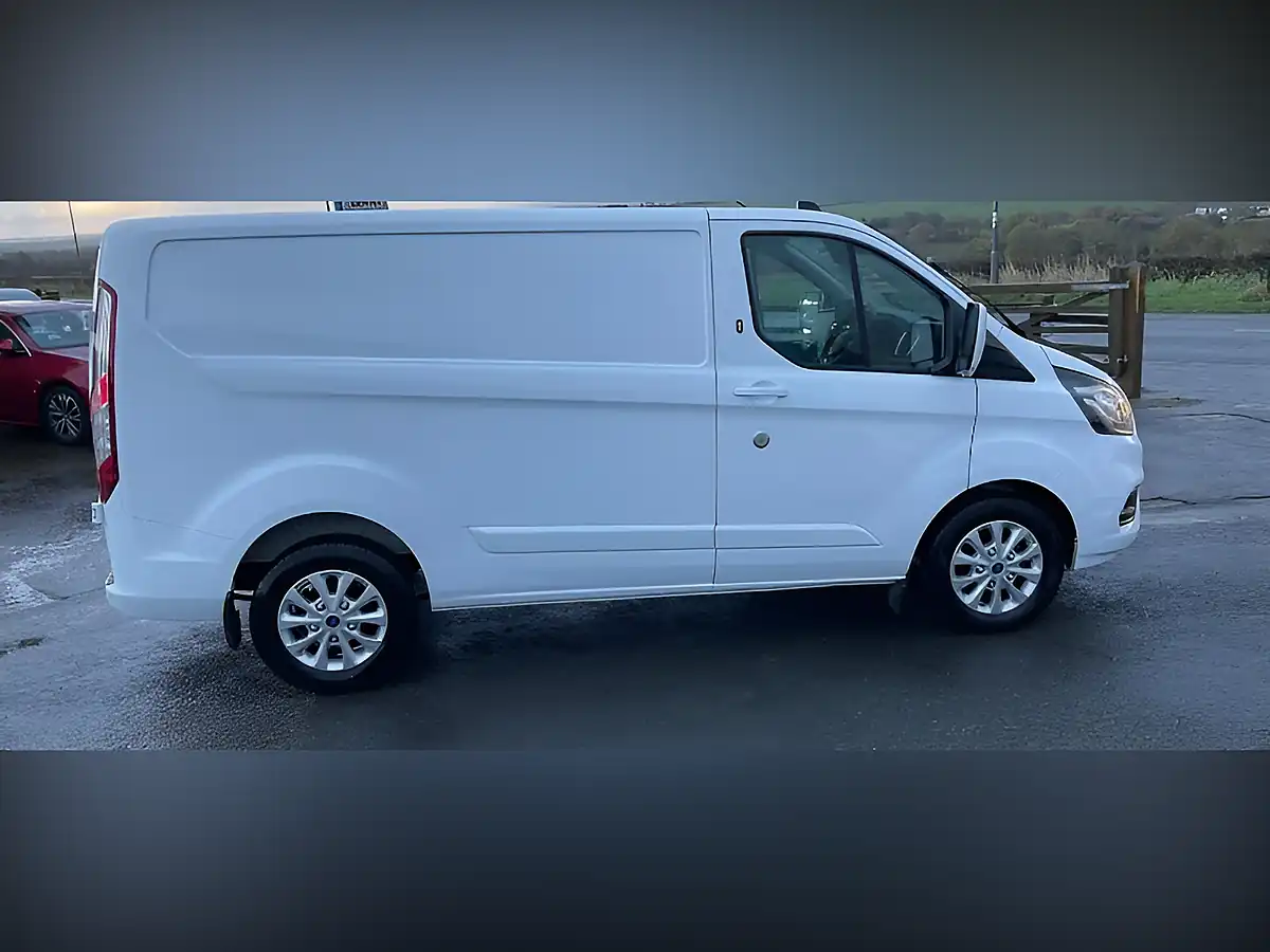 Used 2022 Ford Transit Custom Limited White - Interior and Exterior details 4