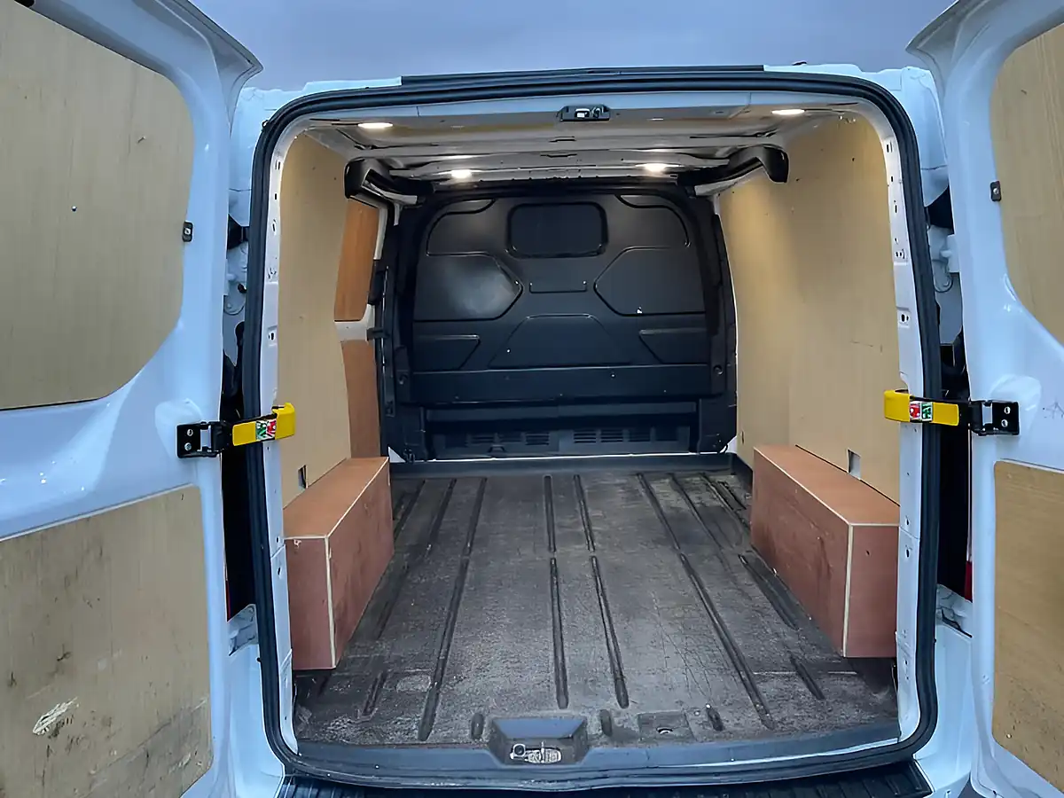 Used 2022 Ford Transit Custom Limited White - Interior and Exterior details 6