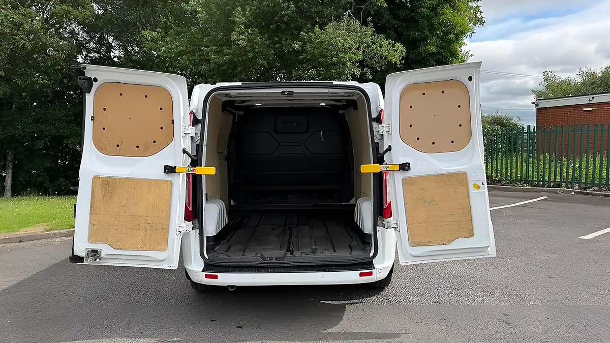 Used 2022 Ford Transit Custom Limited White - Interior and Exterior details 11