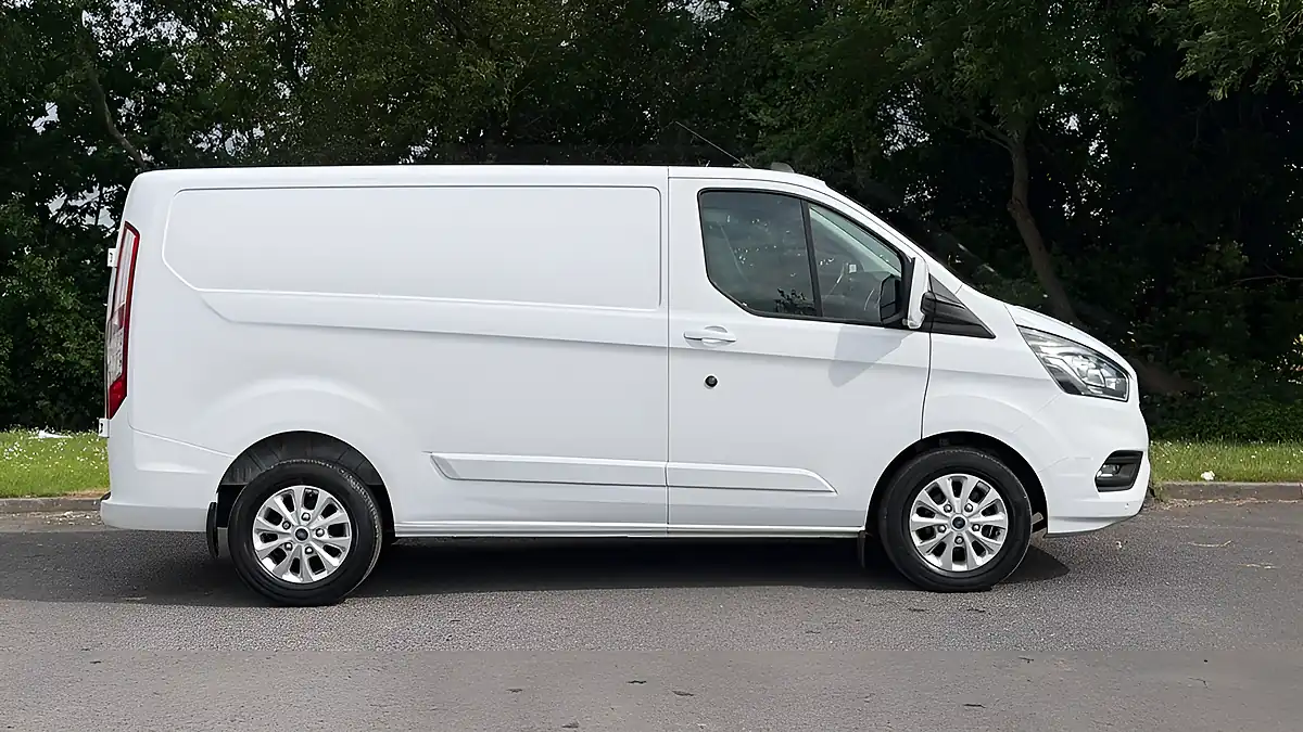 Used 2022 Ford Transit Custom Limited White - Interior and Exterior details 13
