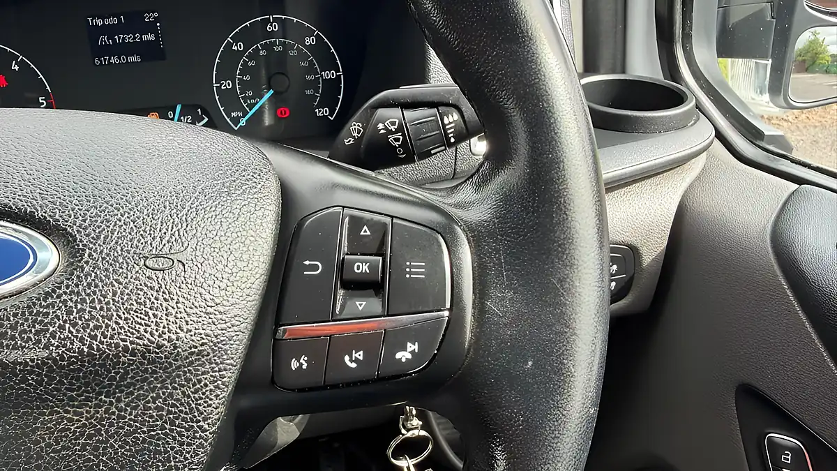 Used 2022 Ford Transit Custom Limited White - Interior and Exterior details 15