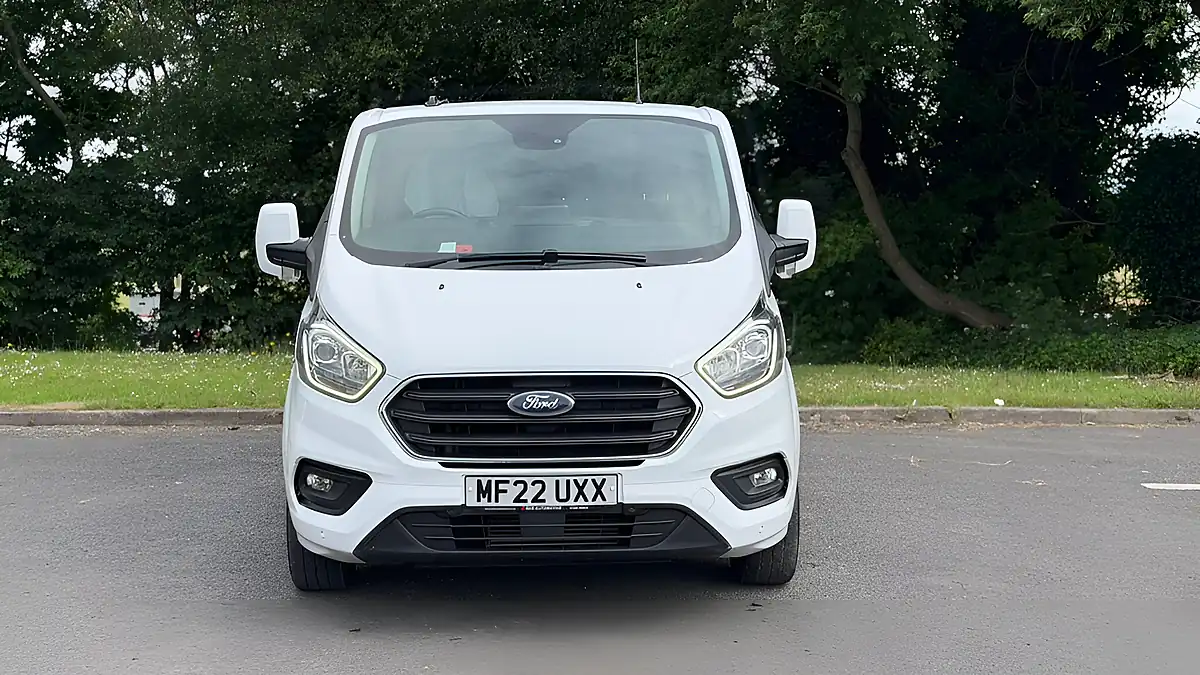 Used 2022 Ford Transit Custom Limited White - Interior and Exterior details 2