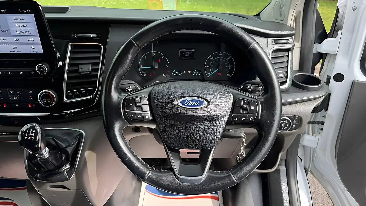 Used 2022 Ford Transit Custom Limited White - Interior and Exterior details 20