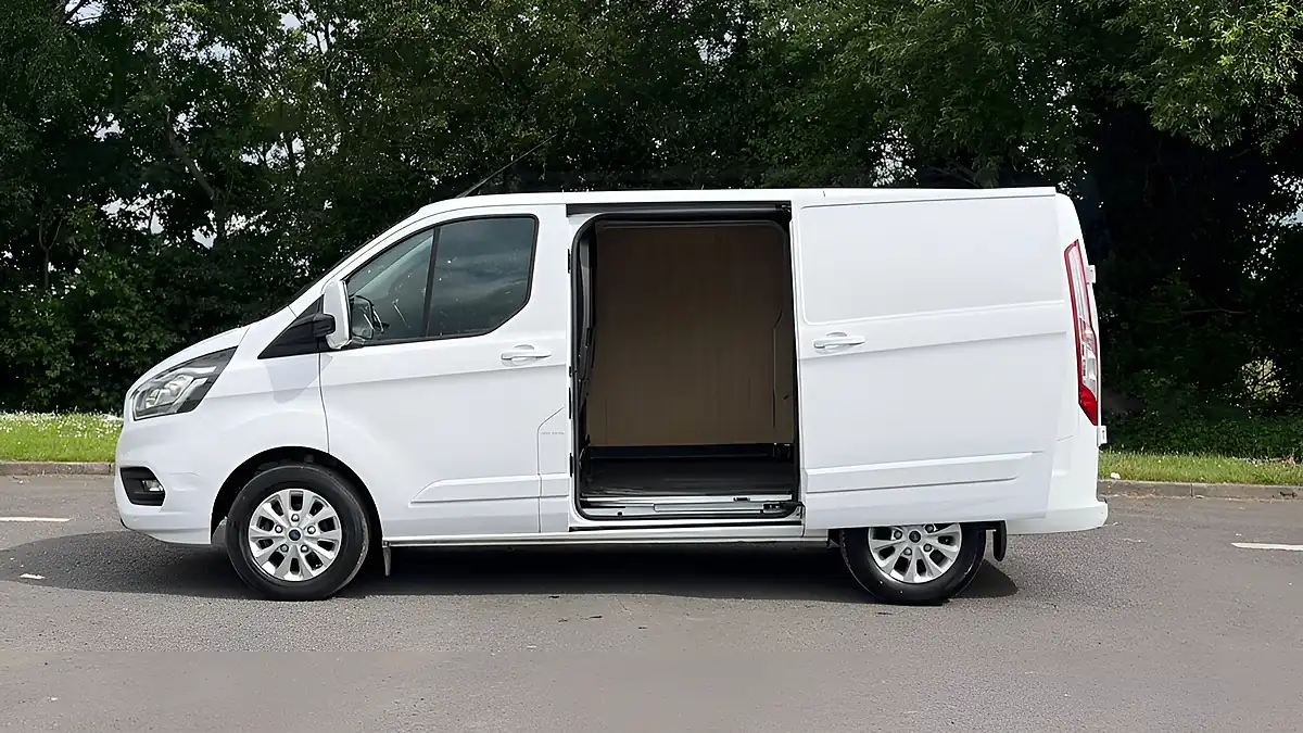 Used 2022 Ford Transit Custom Limited White - Interior and Exterior details 5