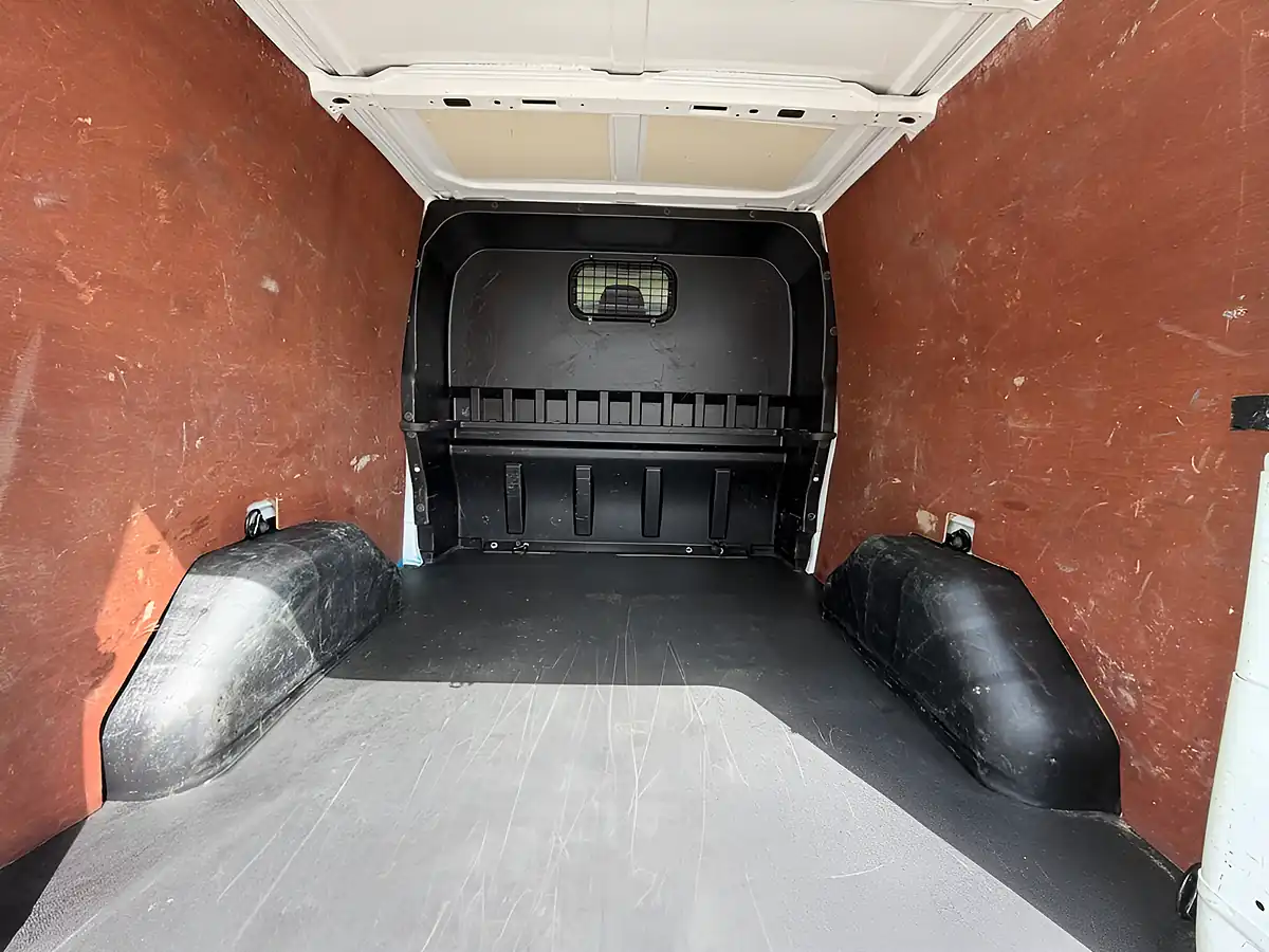 Used 2022 Ford Transit Custom Limited White - Interior and Exterior details 10