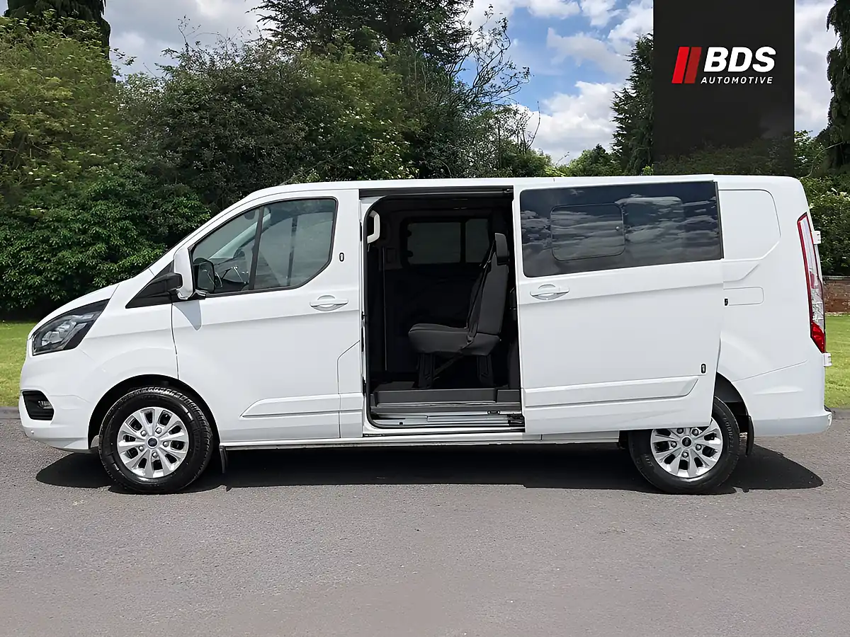 Used 2022 Ford Transit Custom Limited White - Interior and Exterior details 12