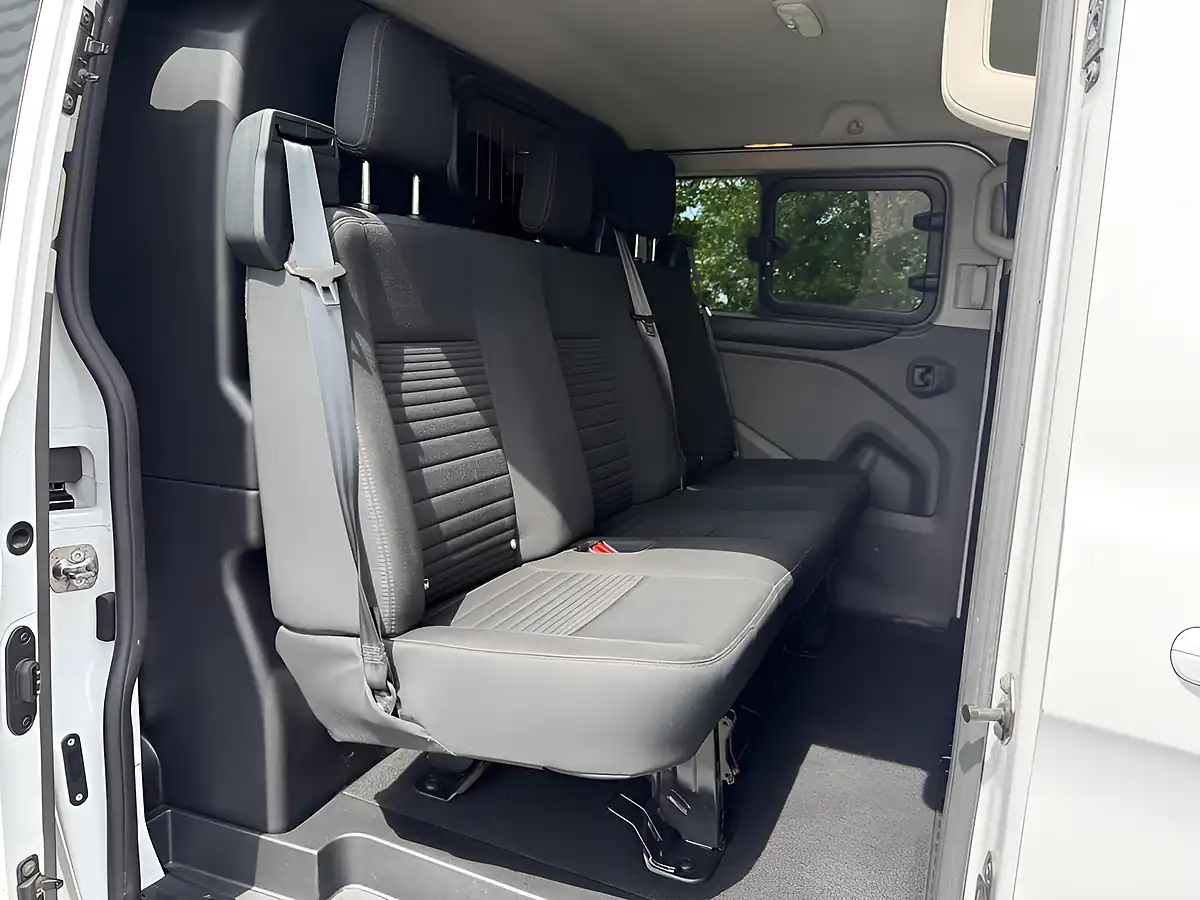 Used 2022 Ford Transit Custom Limited White - Interior and Exterior details 7