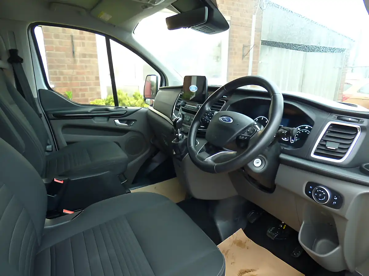 Used 2022 Ford Transit Custom Limited White - Interior and Exterior details 8