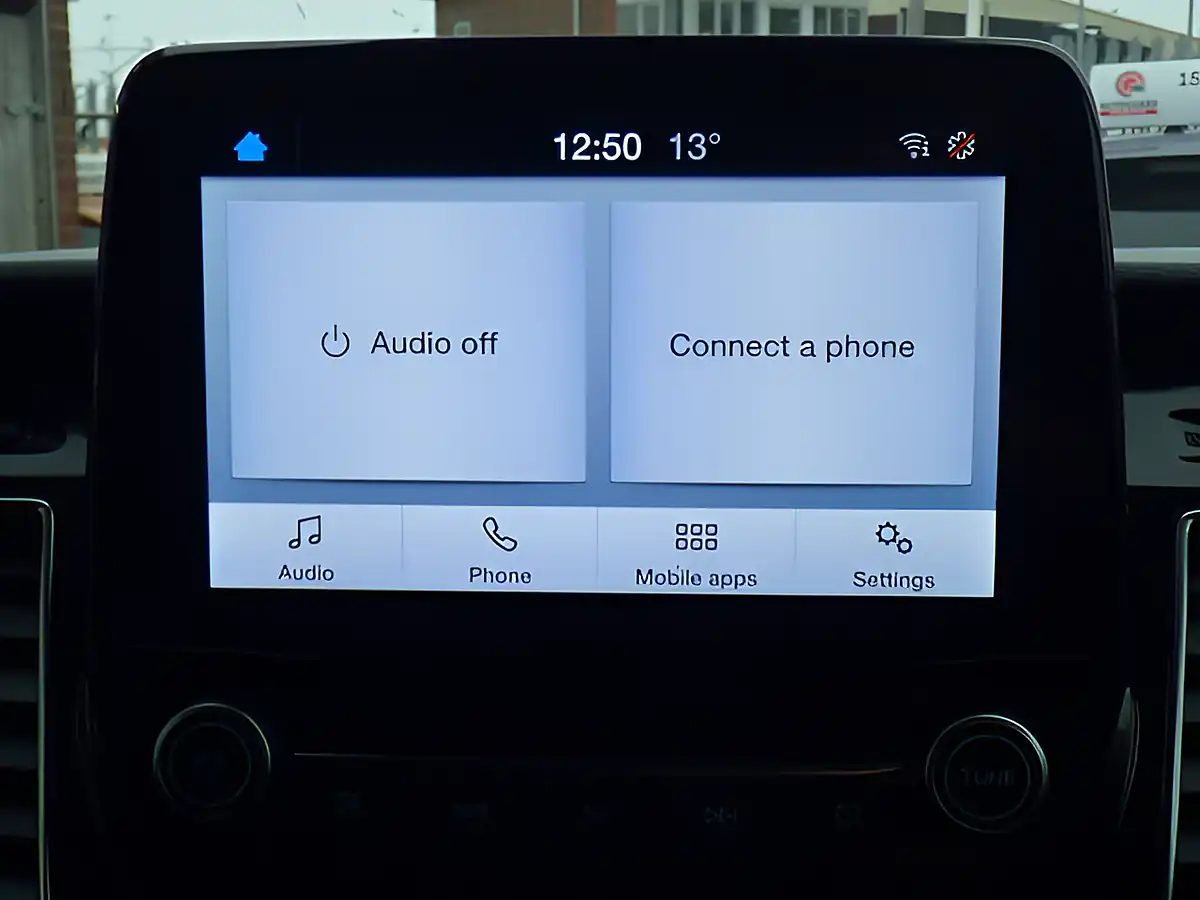 Used 2022 Ford Transit Custom Limited White - Interior and Exterior details 13