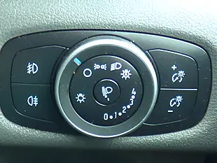 Used 2022 Ford Transit Custom Limited White - Interior and Exterior details 18
