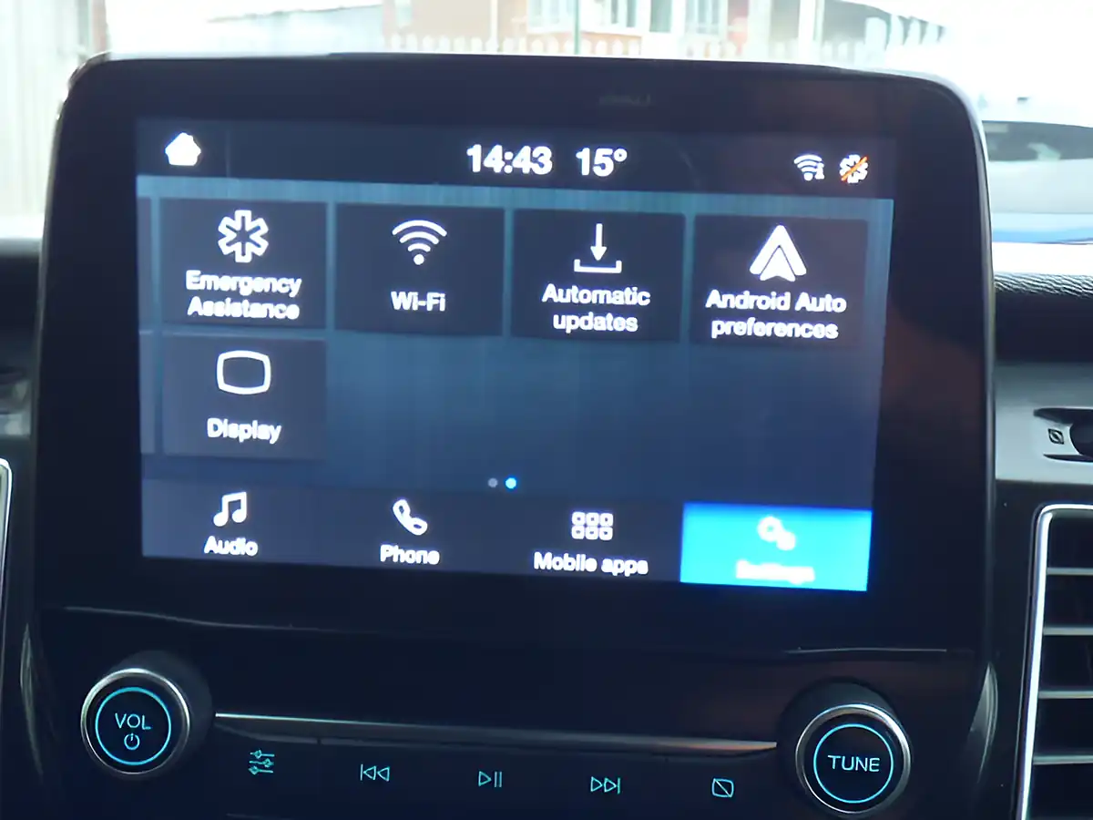 Used 2022 Ford Transit Custom Limited White - Interior and Exterior details 16