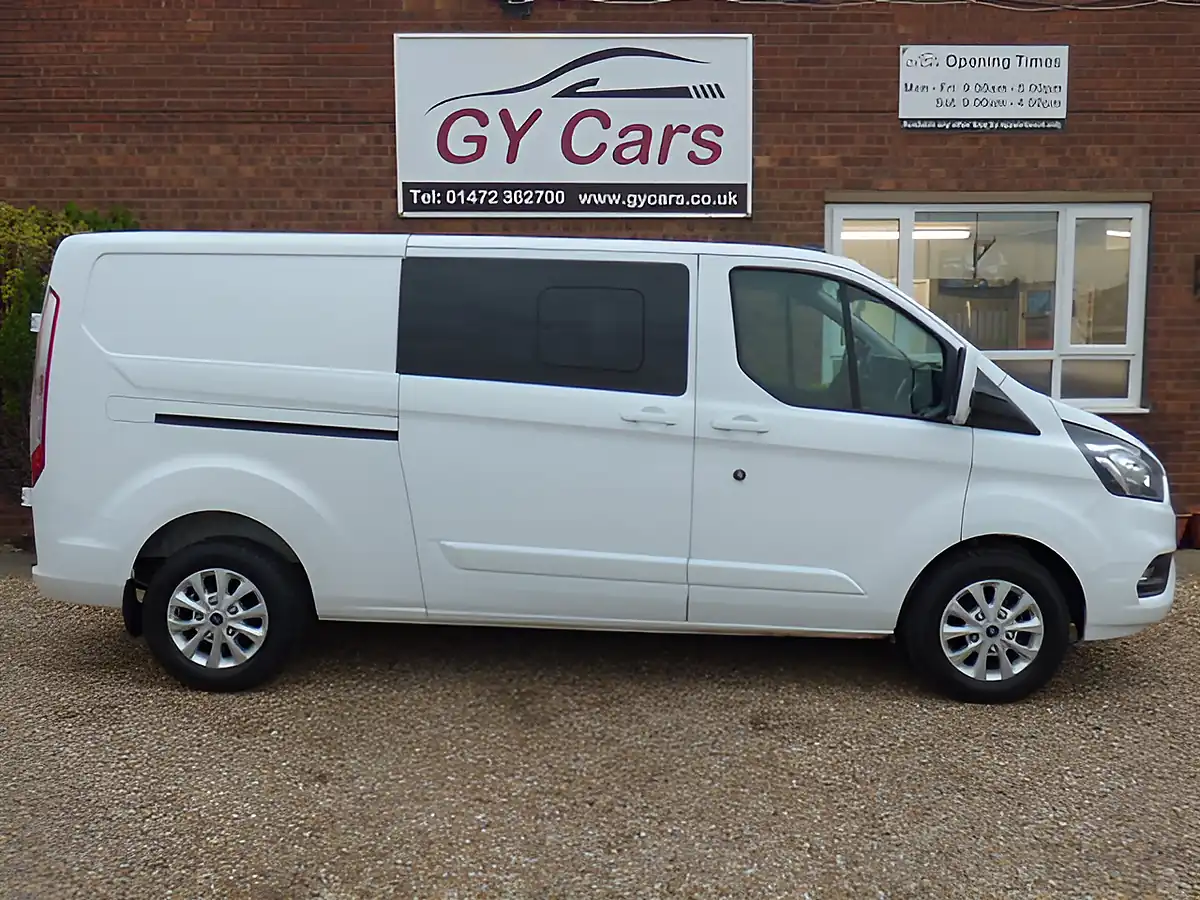 Used 2022 Ford Transit Custom Limited White - Interior and Exterior details 2