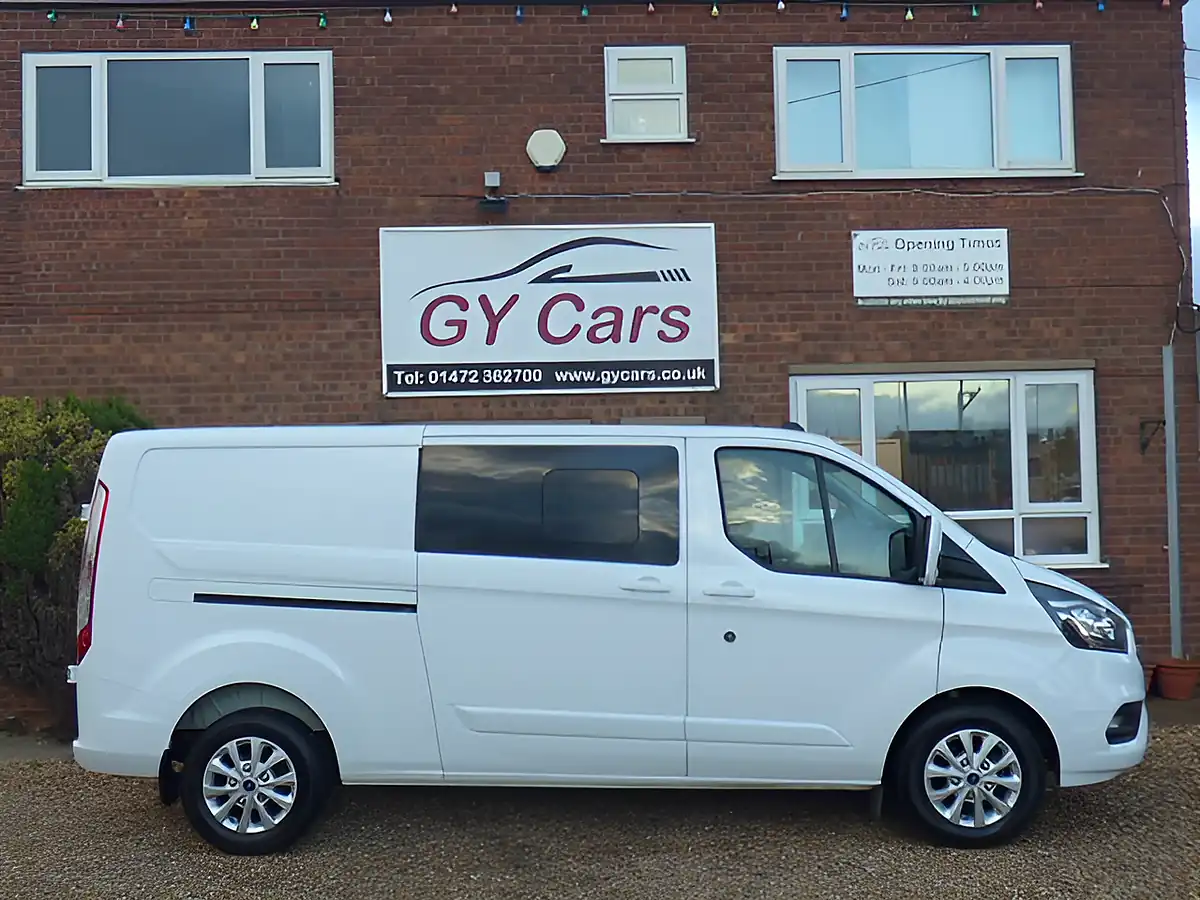 Used 2022 Ford Transit Custom Limited White - Interior and Exterior details 2