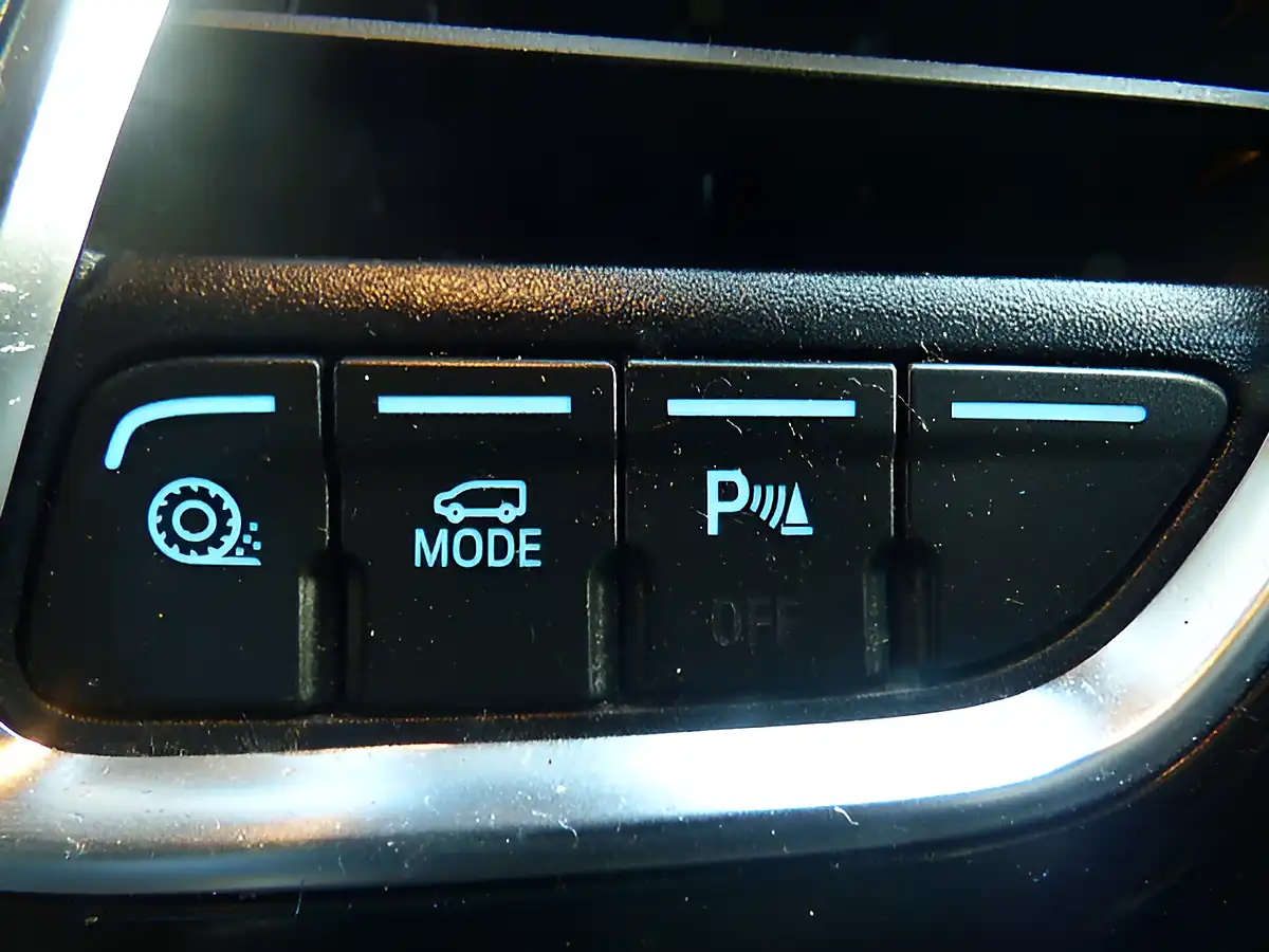 Used 2022 Ford Transit Custom Limited White - Interior and Exterior details 20