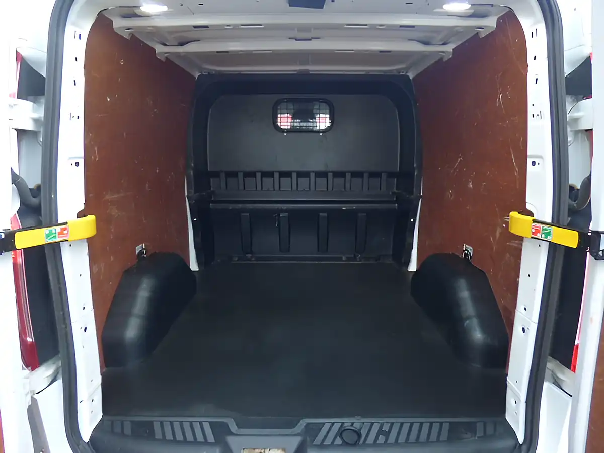 Used 2022 Ford Transit Custom Limited White - Interior and Exterior details 6