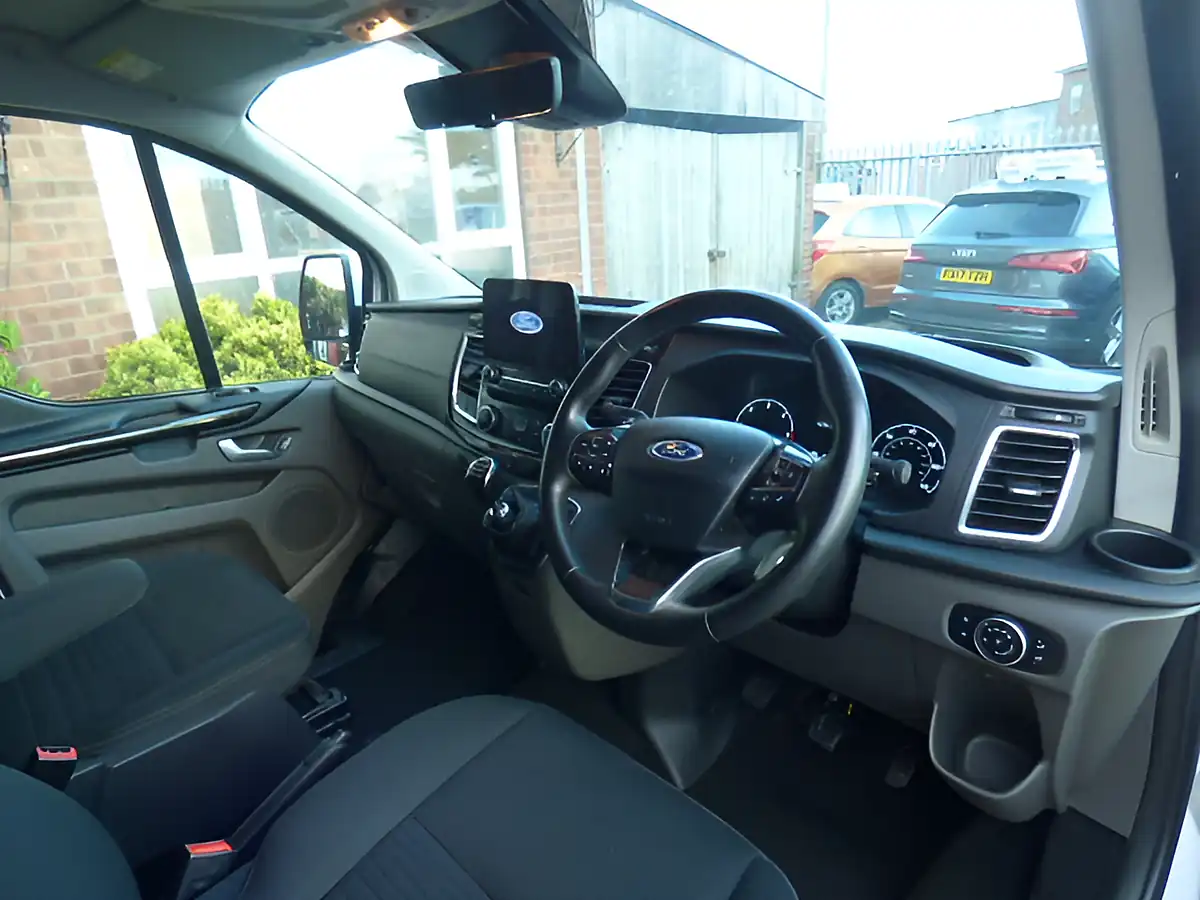 Used 2022 Ford Transit Custom Limited White - Interior and Exterior details 7
