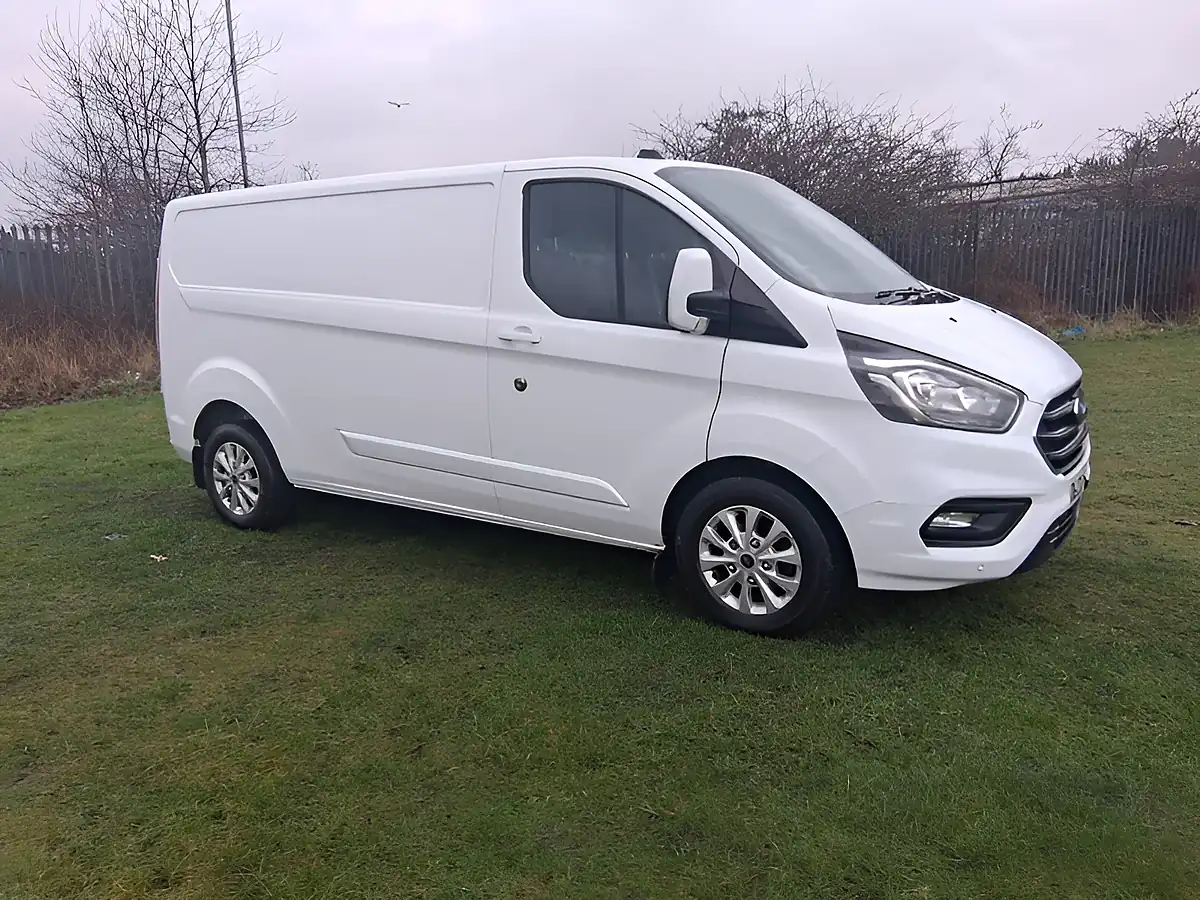 Used 2022 Ford Transit Custom Limited White - Interior and Exterior details 7
