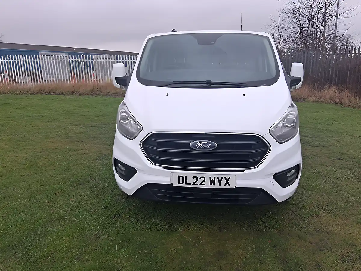 Used 2022 Ford Transit Custom Limited White - Interior and Exterior details 8