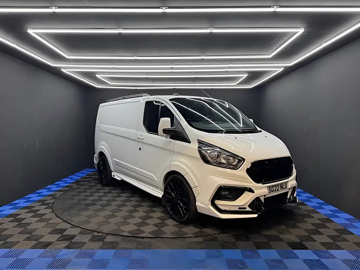 Used 2022 Ford Transit Custom Limited White - Front View