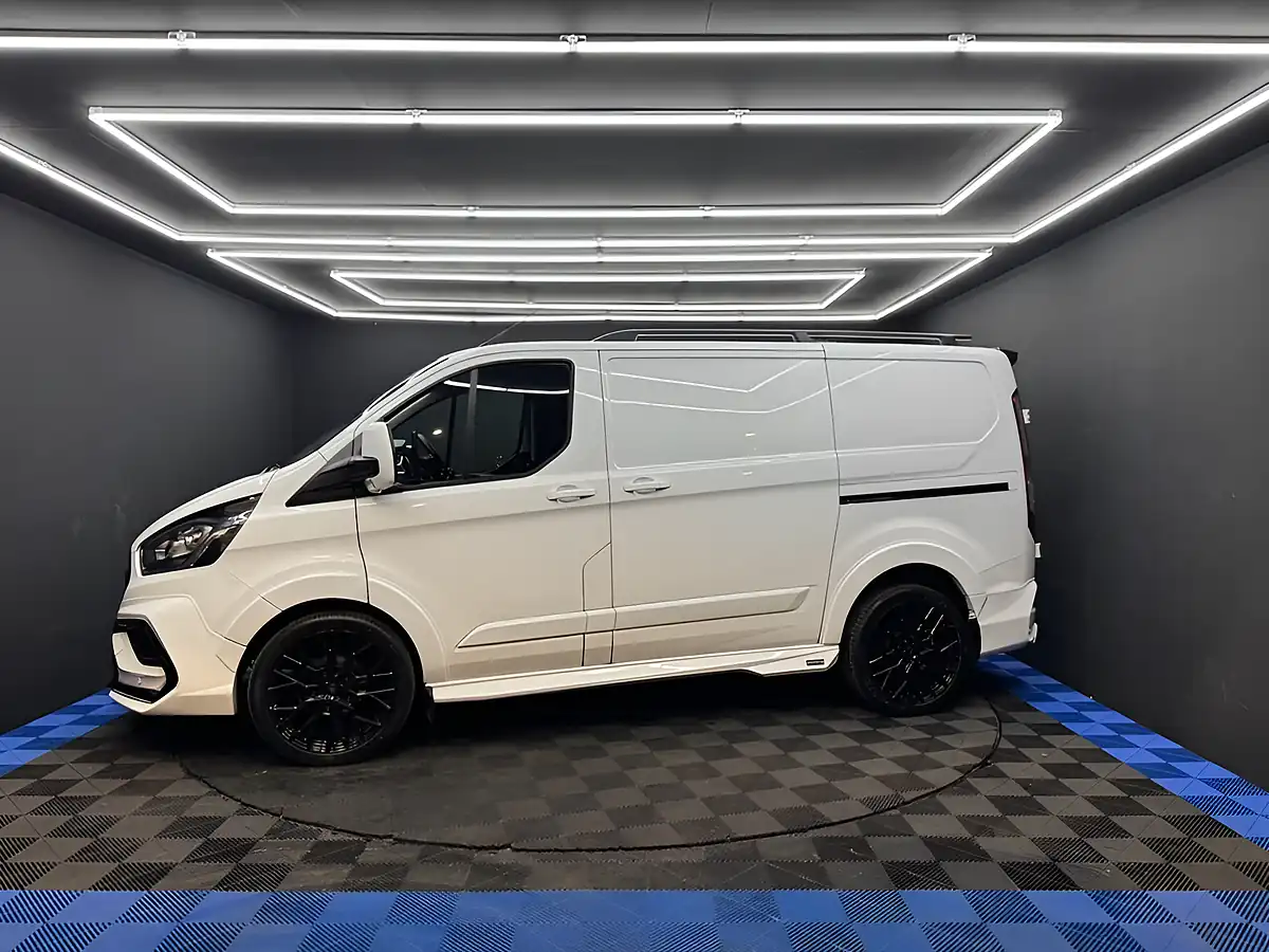 Used 2022 Ford Transit Custom Limited White - Interior and Exterior details 10