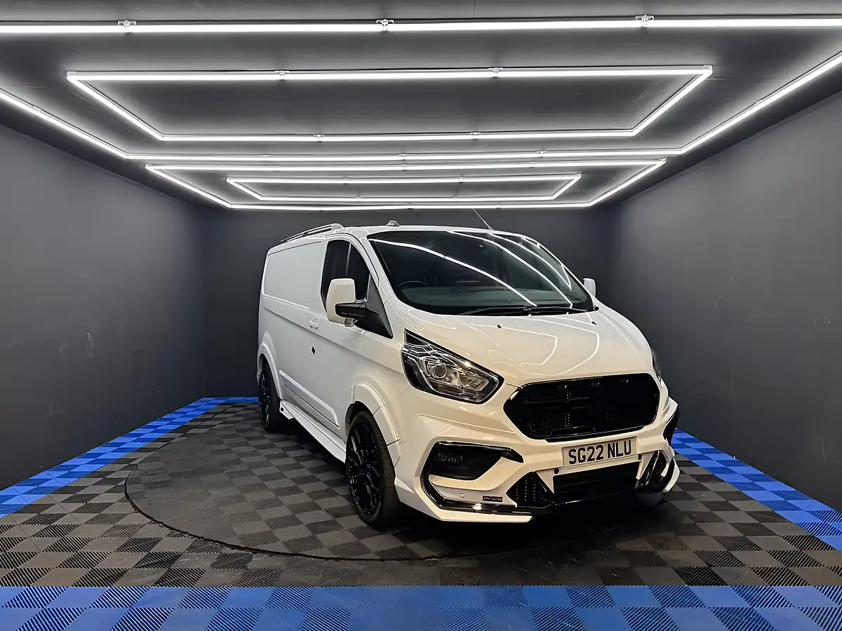 Used 2022 Ford Transit Custom Limited White - Interior and Exterior details 2