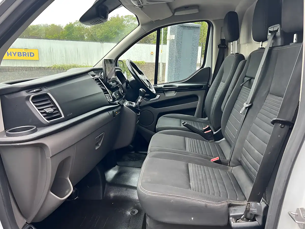 Used 2022 Ford Transit Custom Limited White - Interior and Exterior details 12