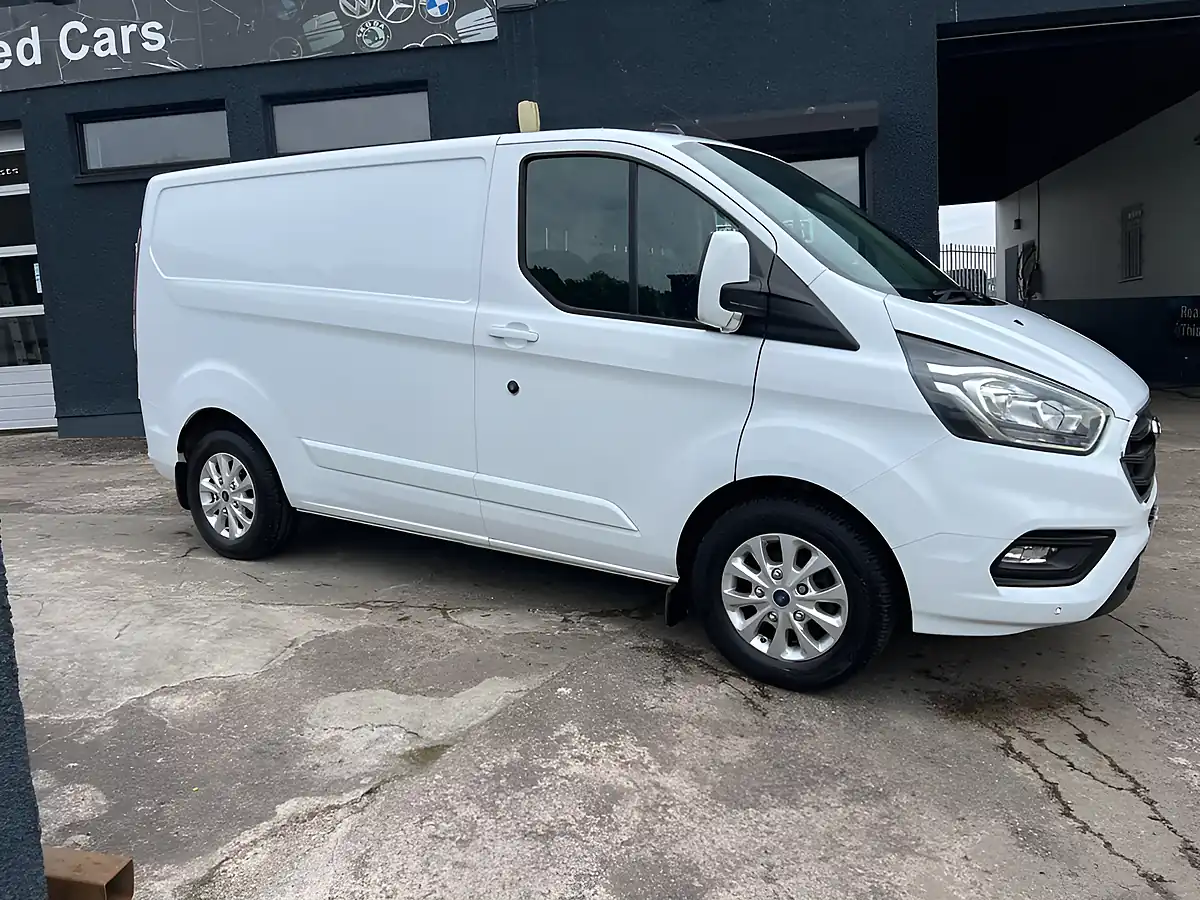 Used 2022 Ford Transit Custom Limited White - Interior and Exterior details 3