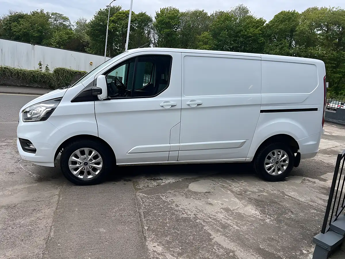 Used 2022 Ford Transit Custom Limited White - Interior and Exterior details 7