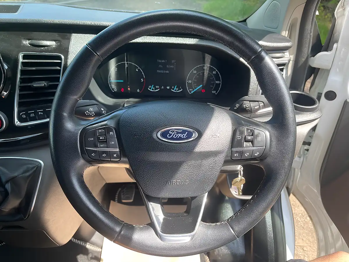 Used 2022 Ford Transit Custom Low Roof Limited White - Interior and Exterior details 14