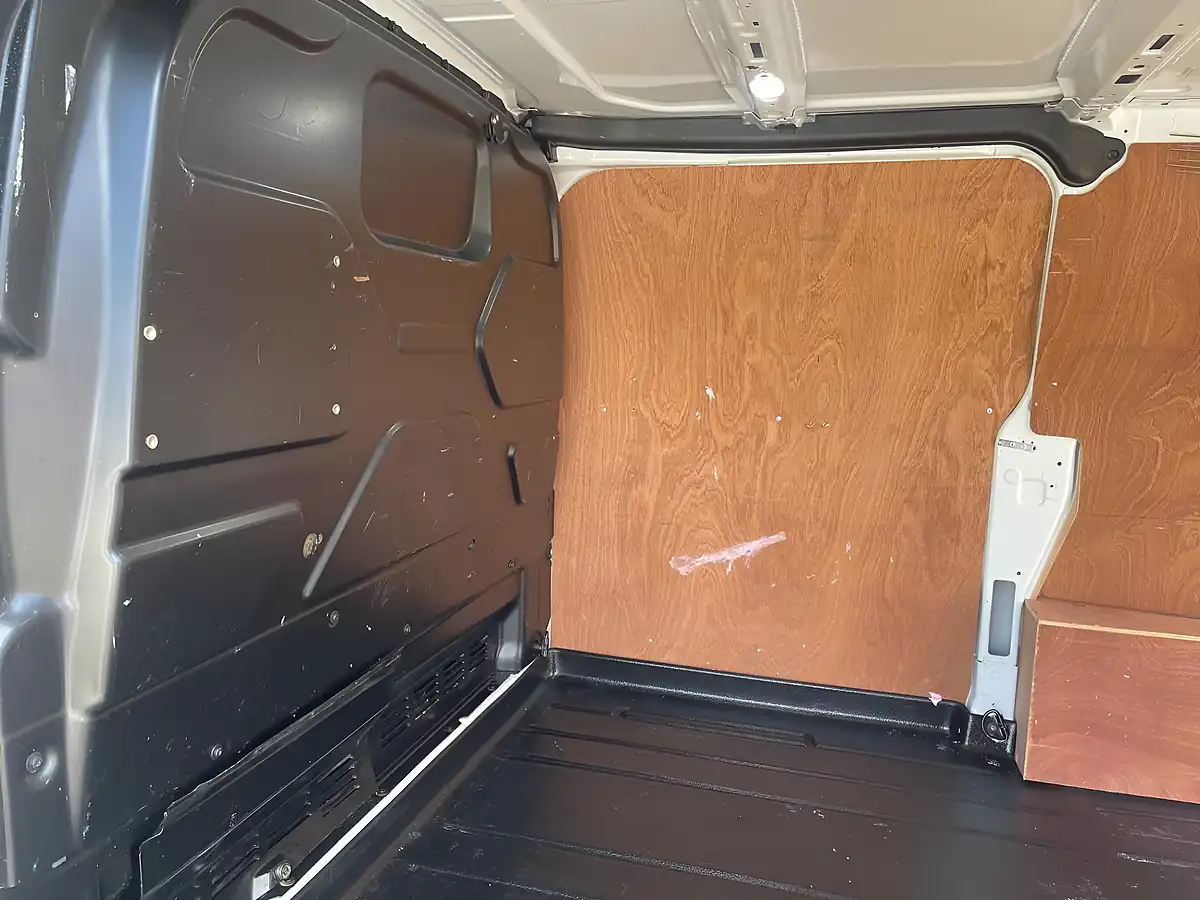 Used 2022 Ford Transit Custom Low Roof Limited White - Interior and Exterior details 20