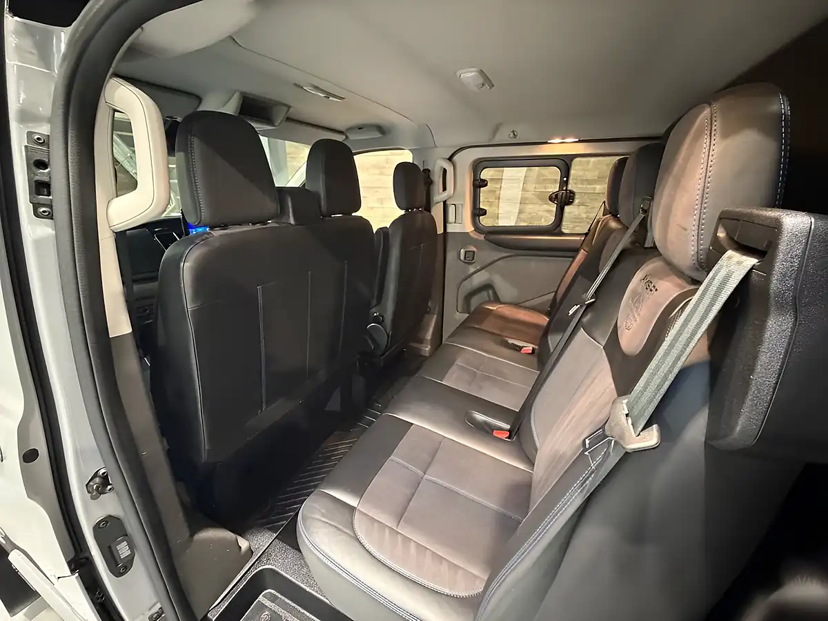 Used 2022 Ford Transit Custom Ms-Rt Crew Van Double Cab Grey - Interior and Exterior details 11