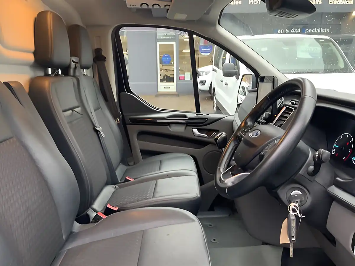 Used 2022 Ford Transit Custom Sport Black - Interior and Exterior details 13