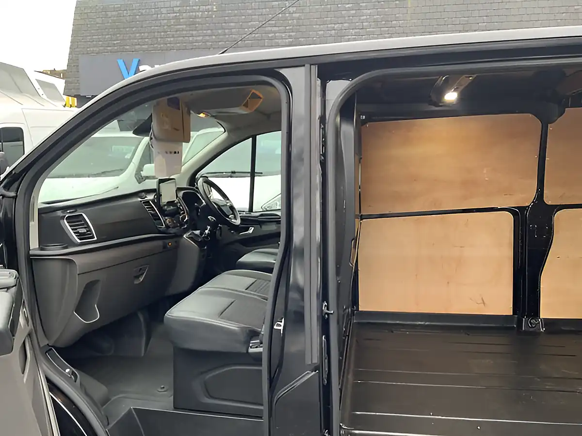 Used 2022 Ford Transit Custom Sport Black - Interior and Exterior details 9