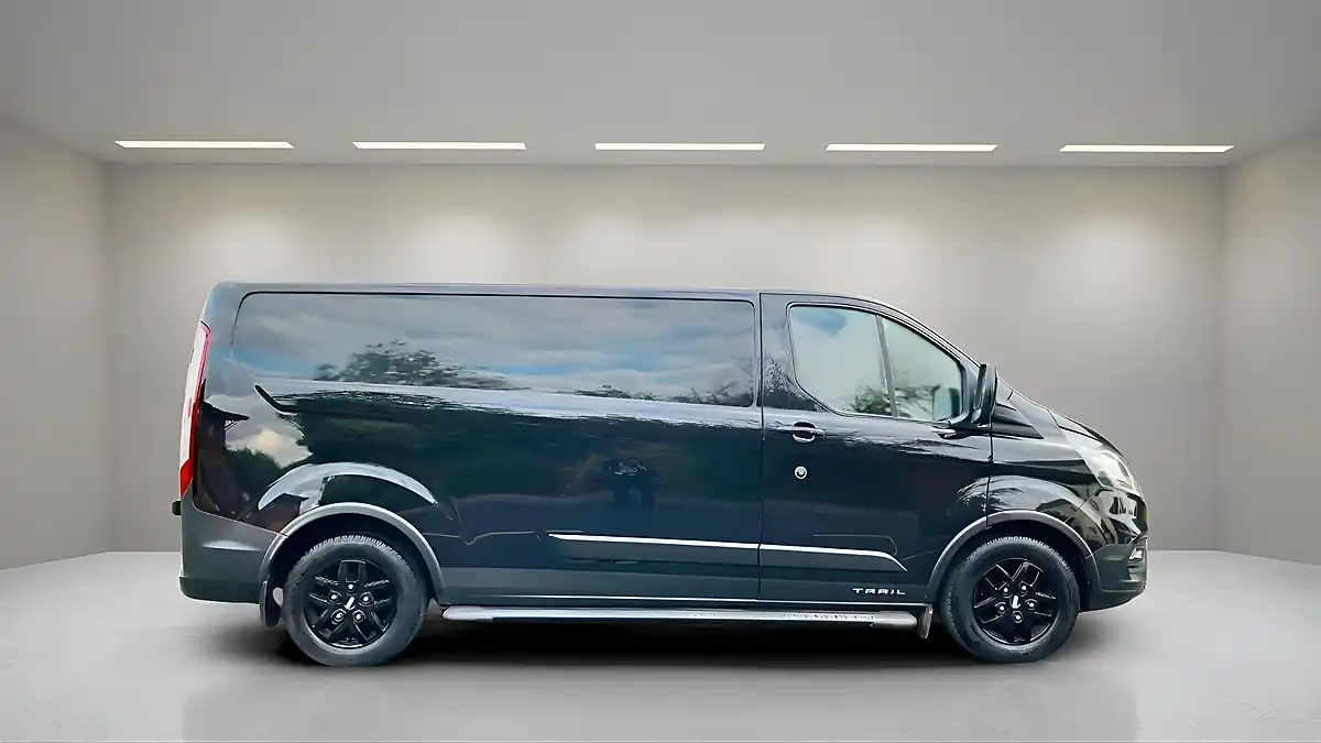 Used 2022 Ford Transit Custom Trail Black - Interior and Exterior details 3