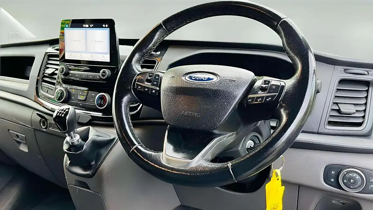 Used 2022 Ford Transit Custom Trail Black - Interior and Exterior details 5