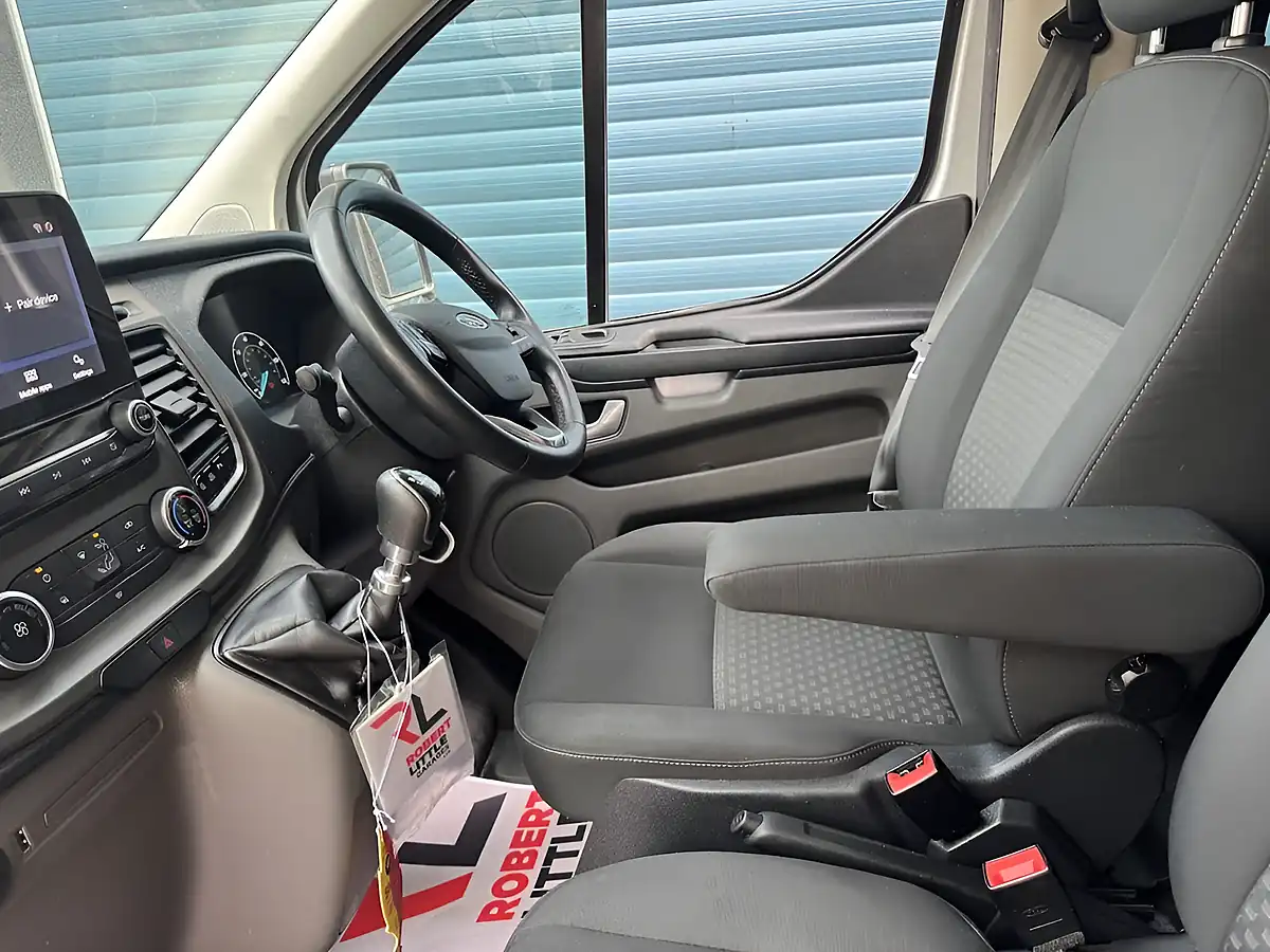 Used 2022 Ford Transit Custom Trend Crew Van Double Cab White - Interior and Exterior details 10