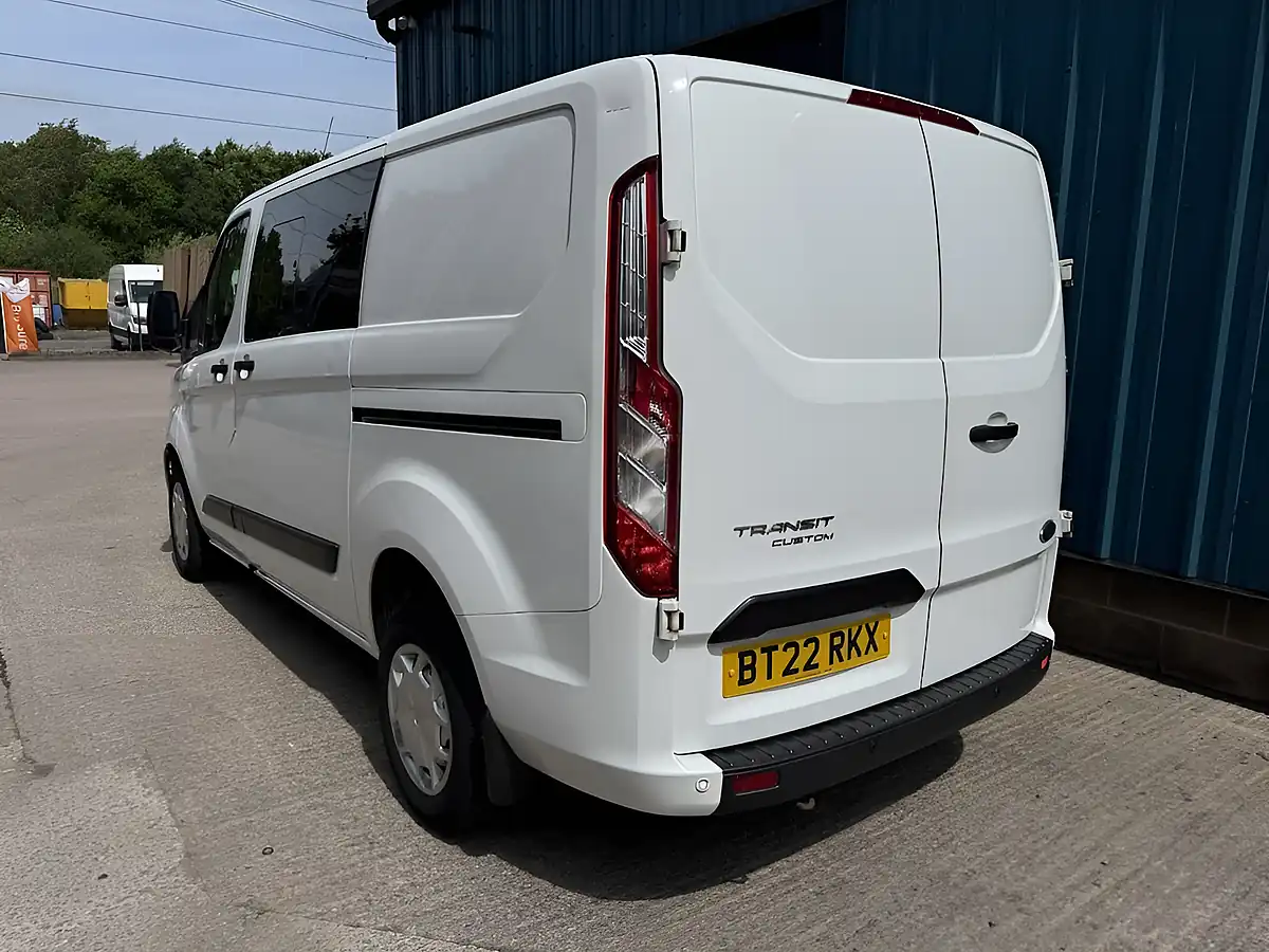 Used 2022 Ford Transit Custom Trend Crew Van Double Cab White - Interior and Exterior details 7