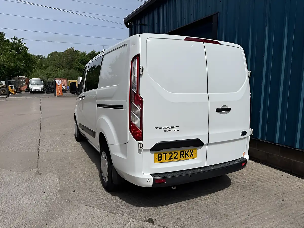 Used 2022 Ford Transit Custom Trend Crew Van Double Cab White - Interior and Exterior details 8