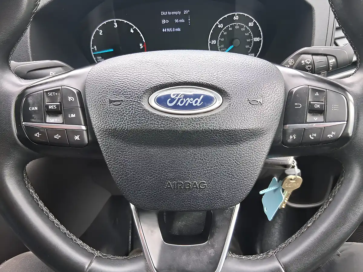 Used 2022 Ford Transit Custom Trend Green - Interior and Exterior details 13