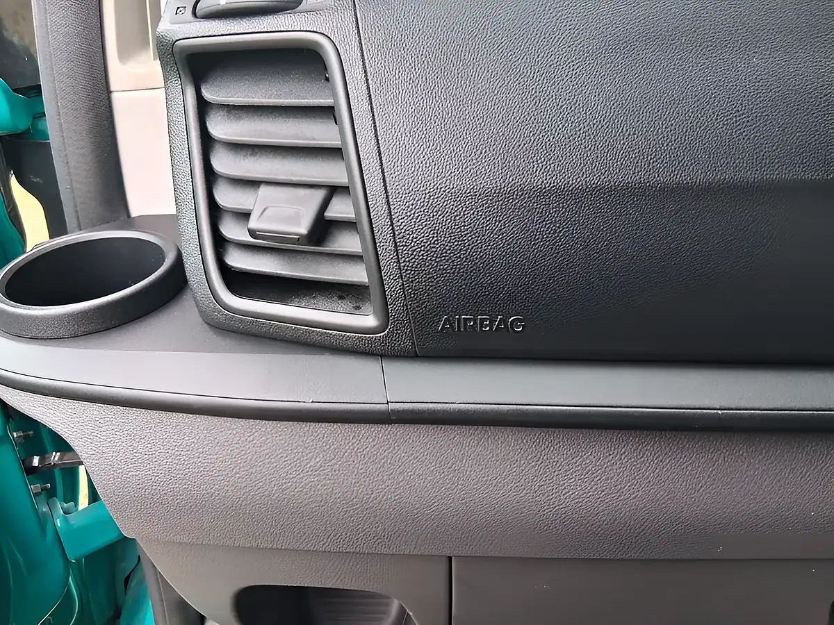 Used 2022 Ford Transit Custom Trend Green - Interior and Exterior details 18