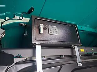Used 2022 Ford Transit Custom Trend Green - Interior and Exterior details 19