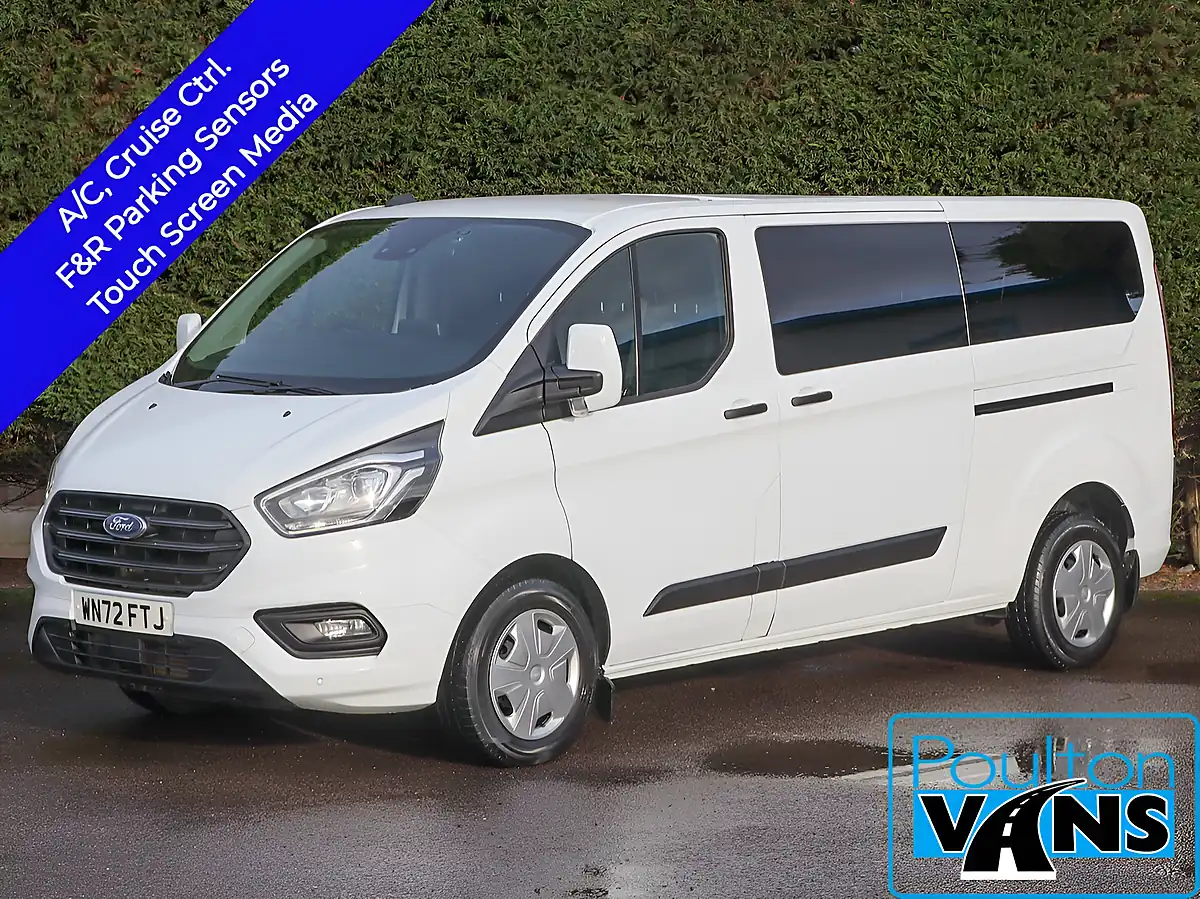 Used 2022 Ford Transit Custom Trend Kombi Frozen White - Front View