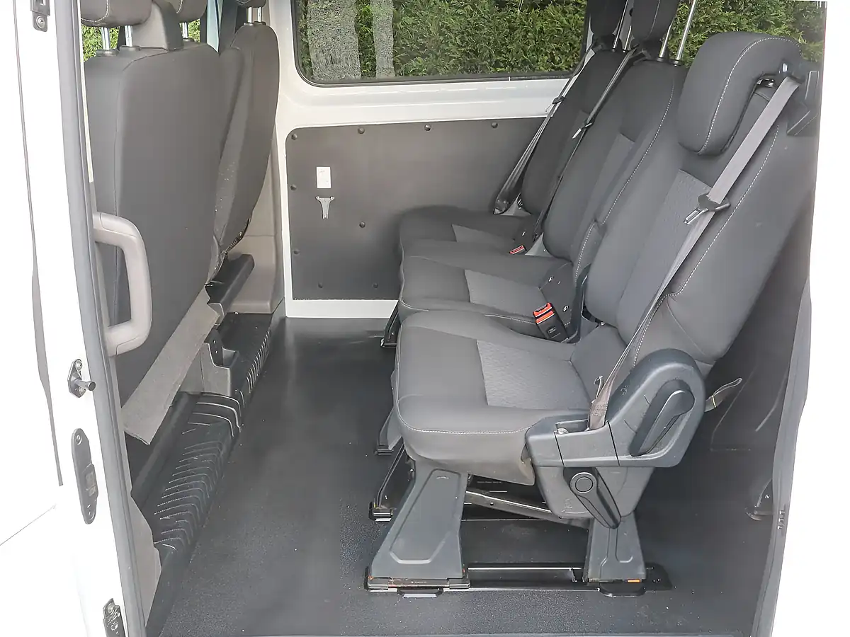 Used 2022 Ford Transit Custom Trend Kombi Frozen White - Interior and Exterior details 14