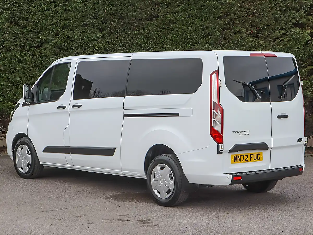 Used 2022 Ford Transit Custom Trend Kombi Frozen White - Interior and Exterior details 11