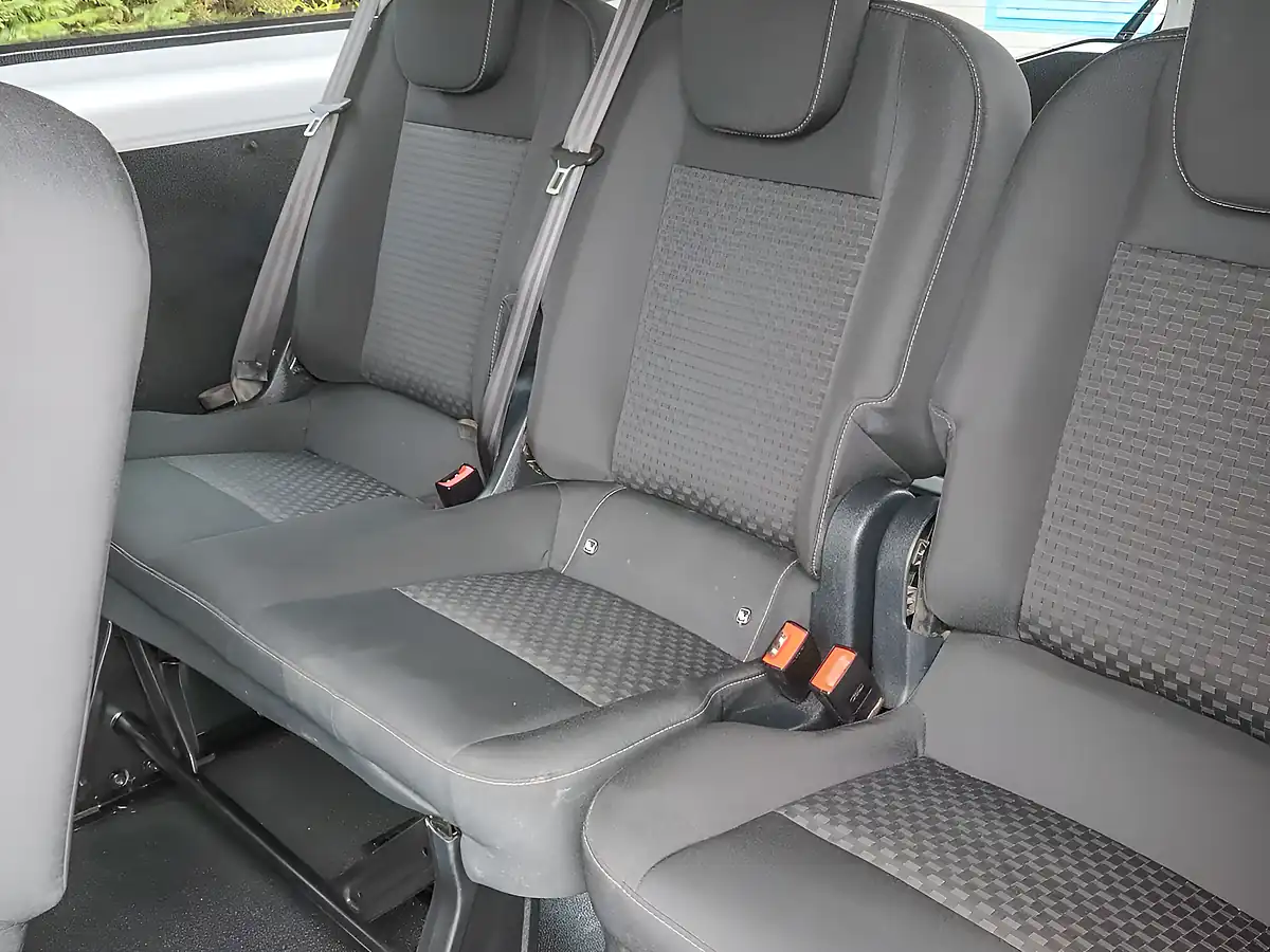 Used 2022 Ford Transit Custom Trend Kombi Frozen White - Interior and Exterior details 15